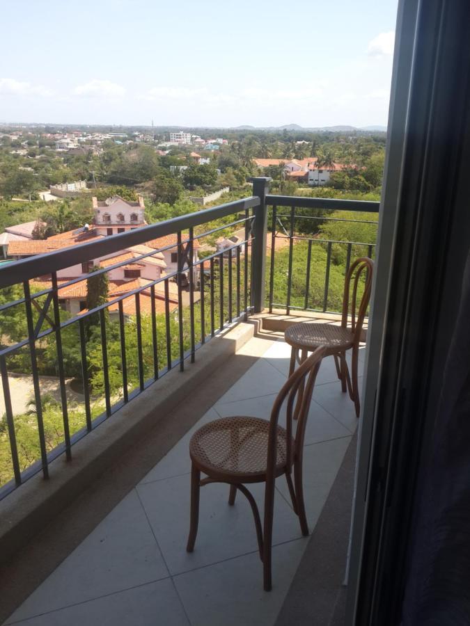 Shanzu Beach Apartment With Stunning Ocean View Mwakirunge Екстер'єр фото