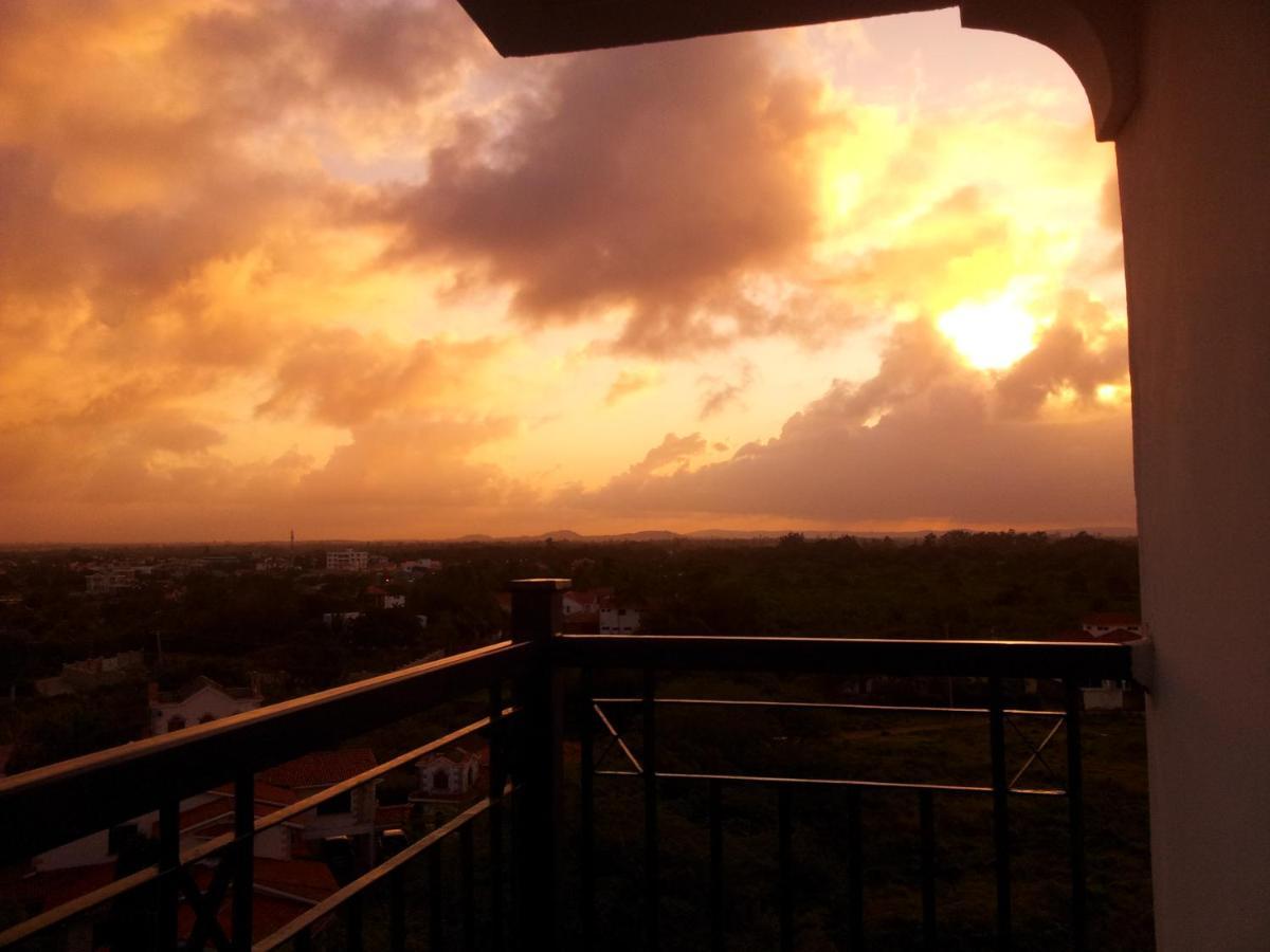 Shanzu Beach Apartment With Stunning Ocean View Mwakirunge Екстер'єр фото