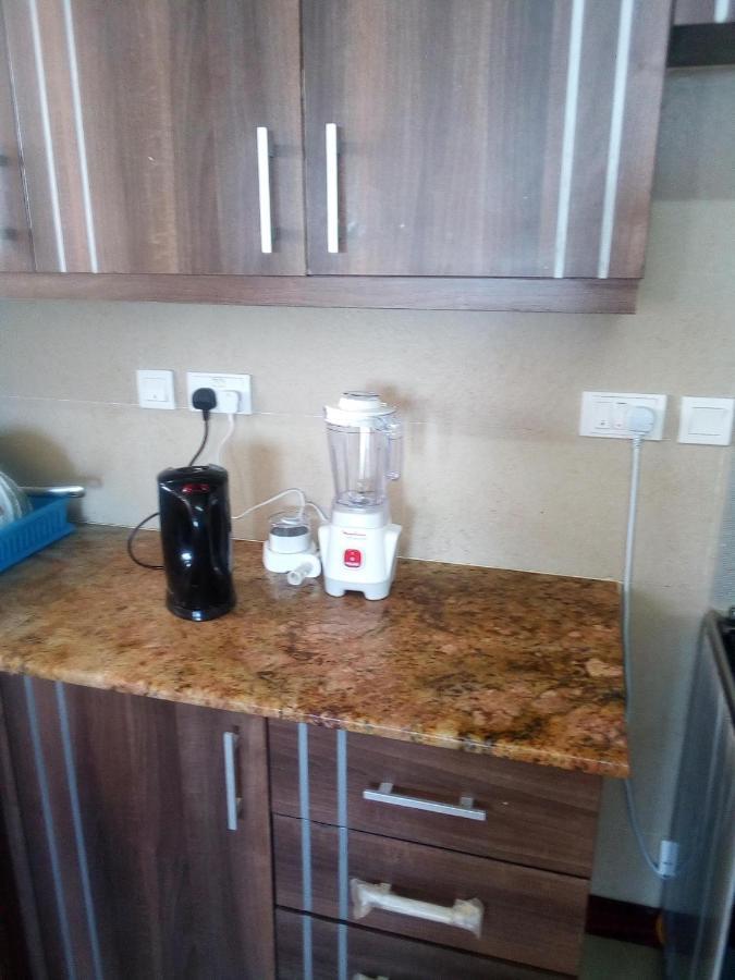 Shanzu Beach Apartment With Stunning Ocean View Mwakirunge Екстер'єр фото