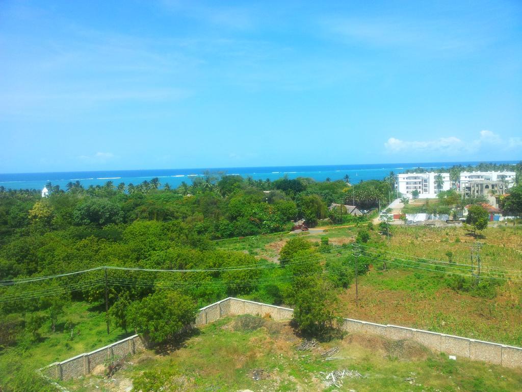 Shanzu Beach Apartment With Stunning Ocean View Mwakirunge Екстер'єр фото