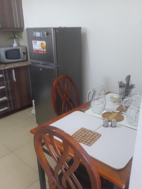 Shanzu Beach Apartment With Stunning Ocean View Mwakirunge Екстер'єр фото